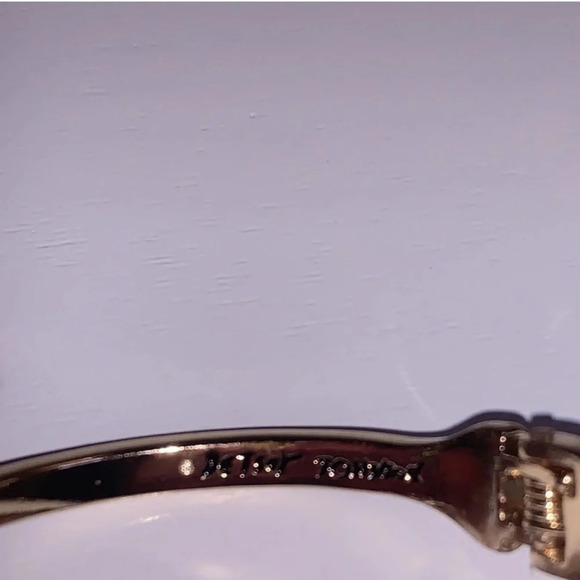 BETSEY JOHNSON SET Apple & Worm Hinged Bracelet 3 Apple Necklace & Earrings NWT - Picture 8 of 16